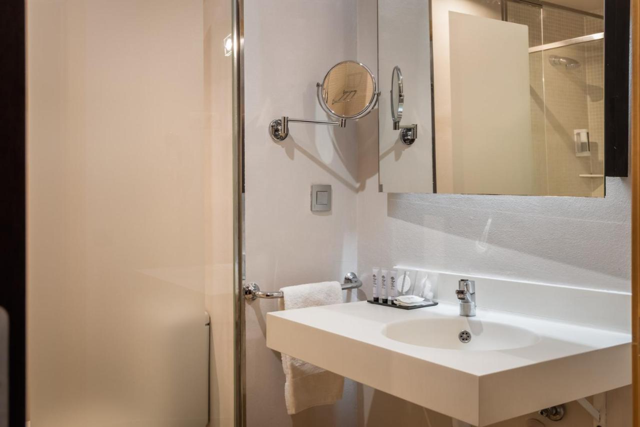 Hotel Madanis Барселона Екстер'єр фото